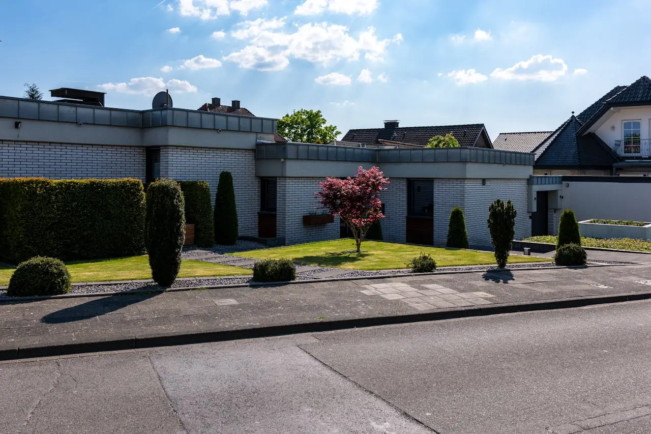 How to Clean a Tarmac Driveway Without a Pressure Washer: Safe Methods for Devon Homes